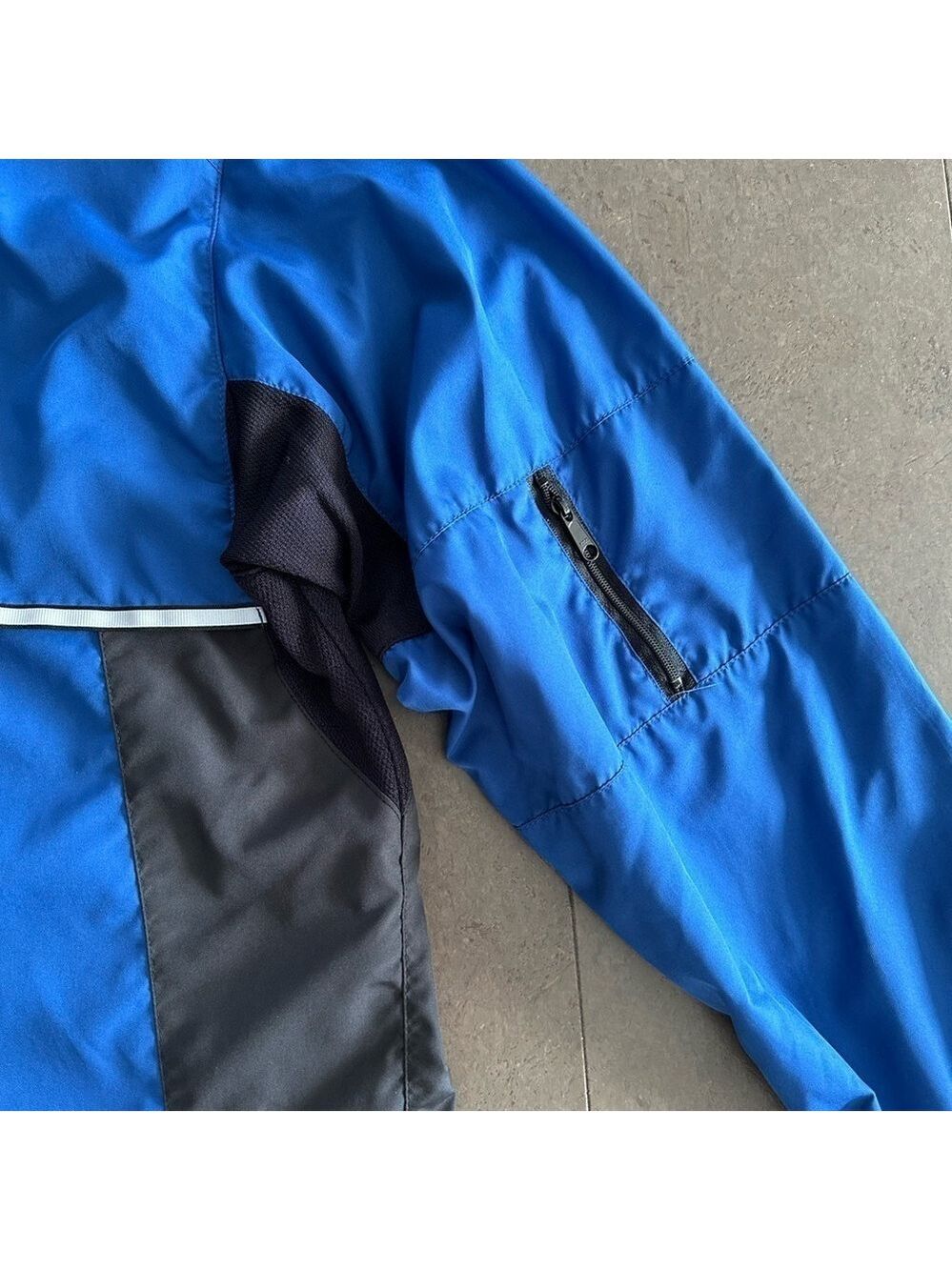 MEC jacket size Large - Picture 8 of 10